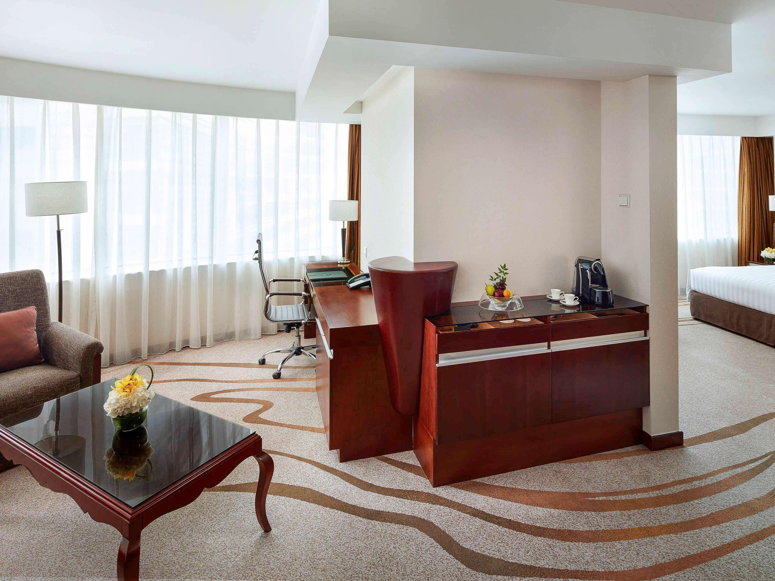 พูลแมน เซี่ยงไฮ้ สกายเวย์ Hotel ภายนอก รูปภาพ