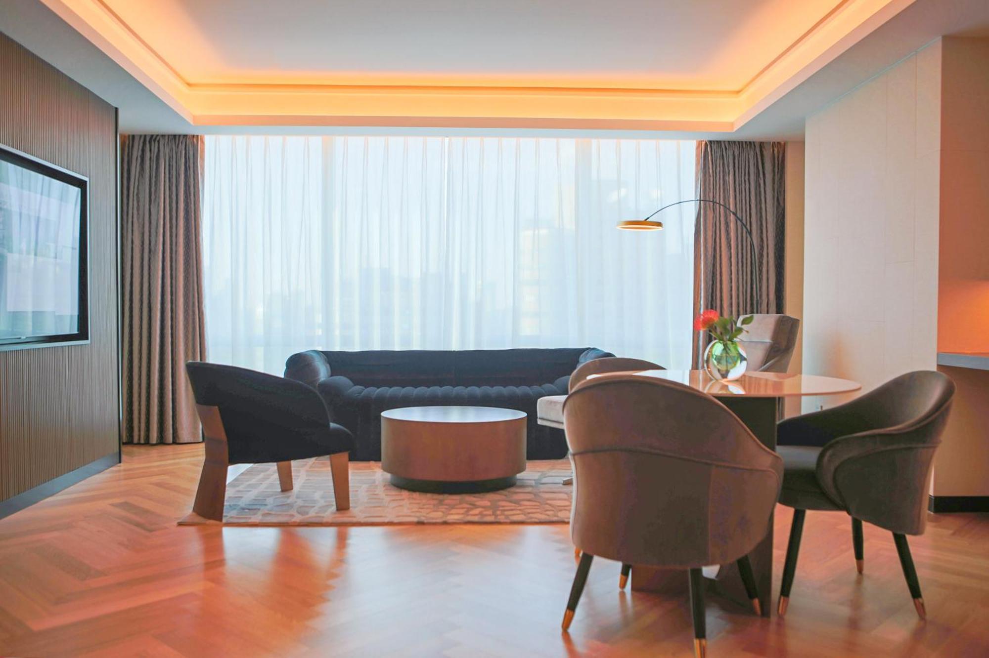 พูลแมน เซี่ยงไฮ้ สกายเวย์ Hotel ภายนอก รูปภาพ