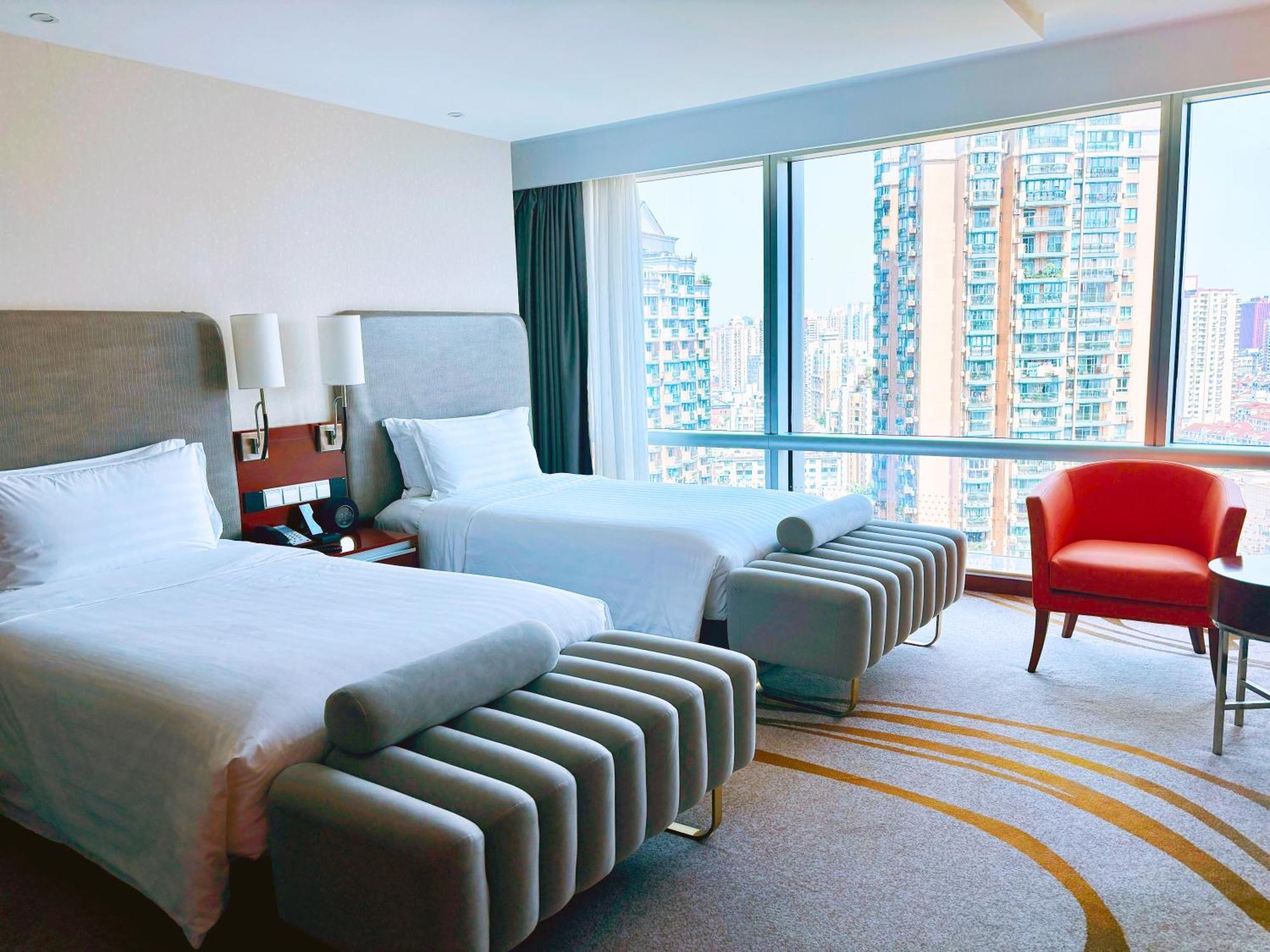 พูลแมน เซี่ยงไฮ้ สกายเวย์ Hotel ภายนอก รูปภาพ